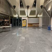 Foyer 1 Meter Breite